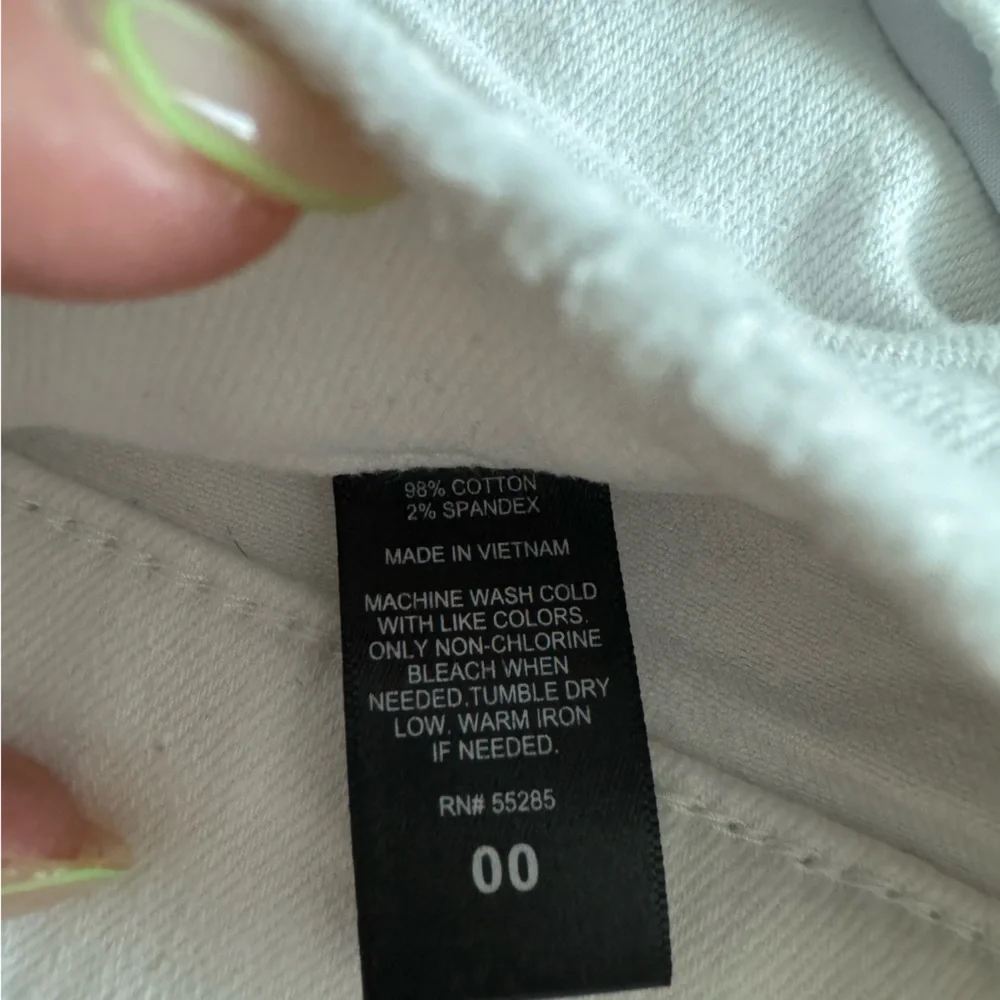 Express 00 white ripped stretchy denim shorts - Picture 4 of 7